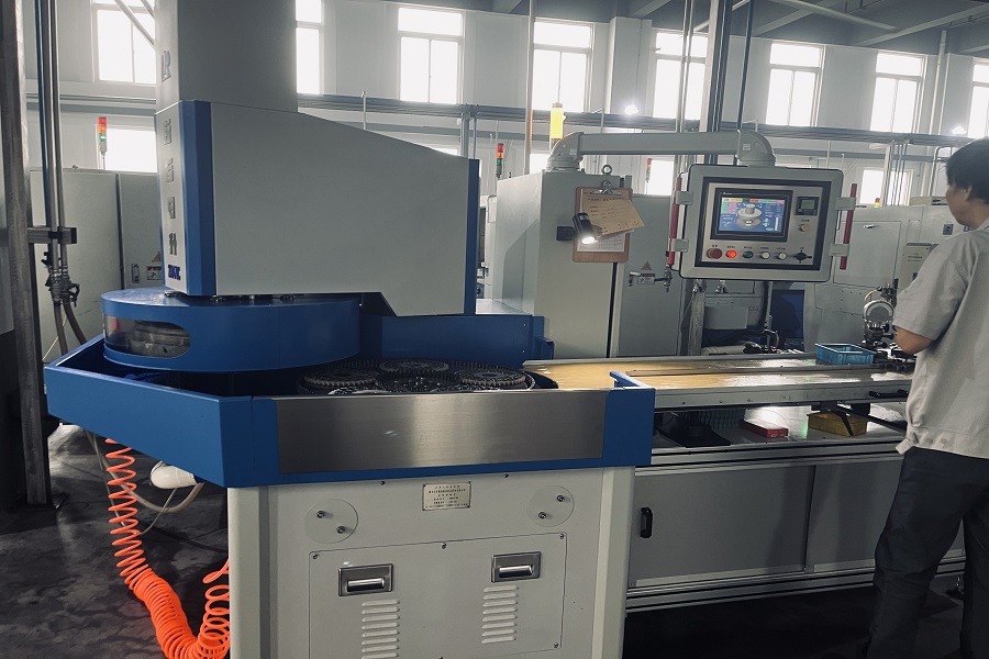 FTM novo apparatu: duplex postesque apparatus stridor